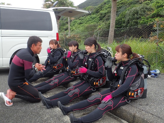 屋久島の海で体験ダイビングしよう！